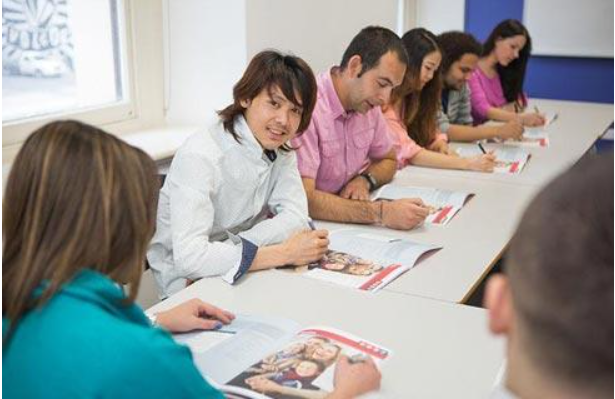 国际硕士管理社会科学学费